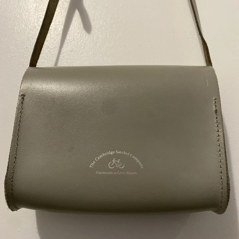 Cartera Bandolera The Cambridge Satchel Company Pushlock Cuero Gris Piedra Foto 3 de 4