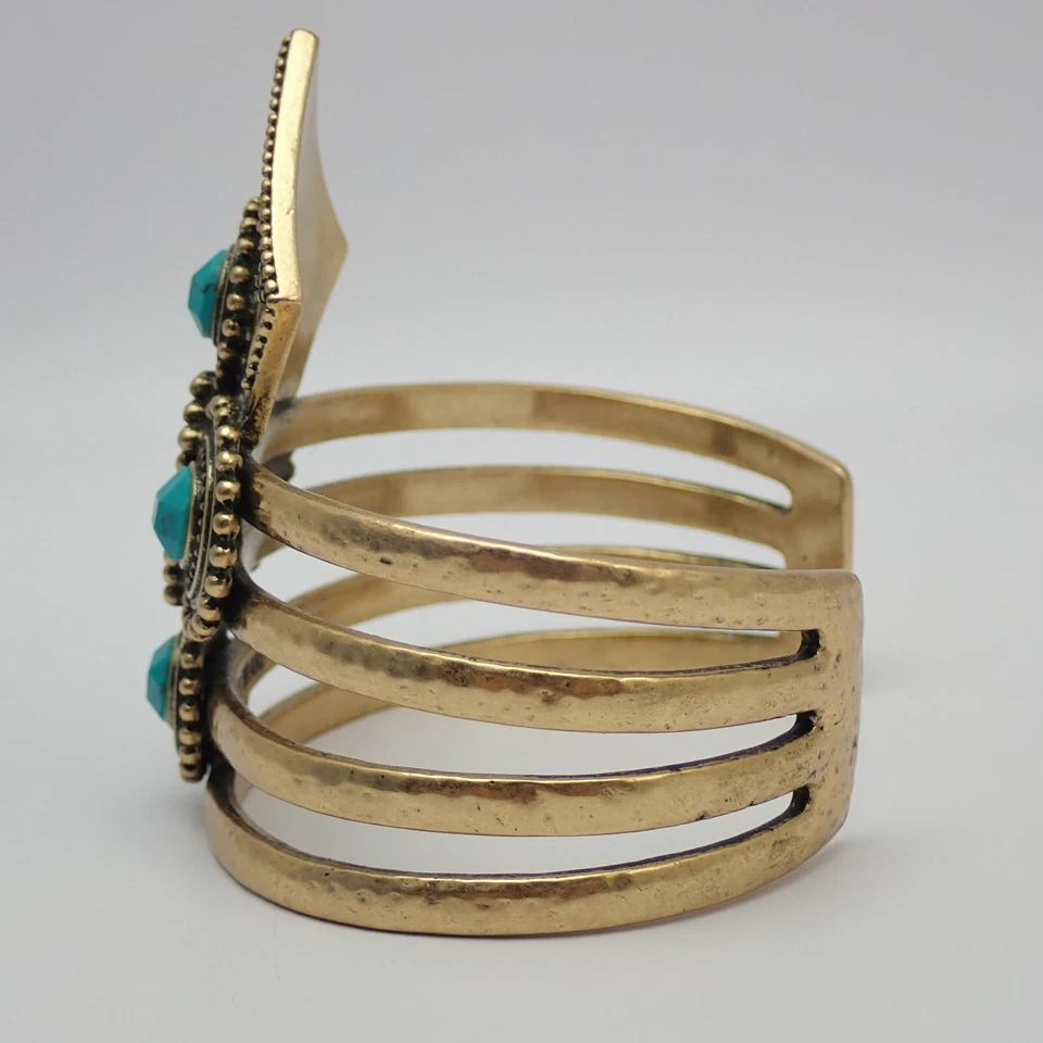 Lucky Brand 金色锤子模拟绿松石 7 英寸袖口手链 — 第 3/4 张图片