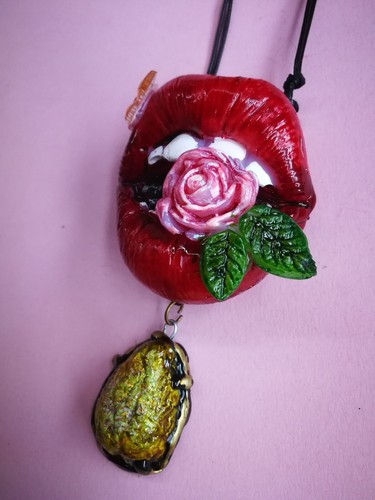 Erotic Jewelry Necklace Pendant Woman Sensual Lips Flower Hip Hop Rapper Rock - Picture 11 of 24