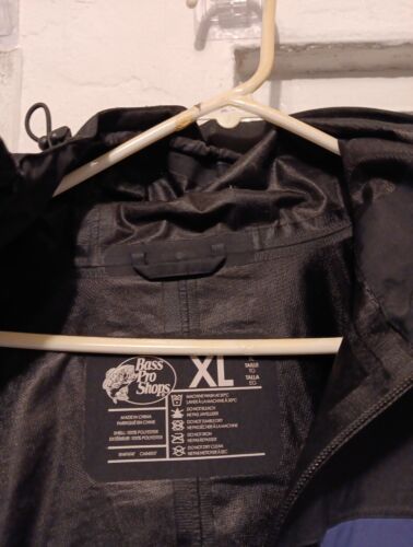 Bass Pro Shops Softshell Jacket Mens Sz XL Purple Black Tourney Special Hooded - Picture 12 of 21