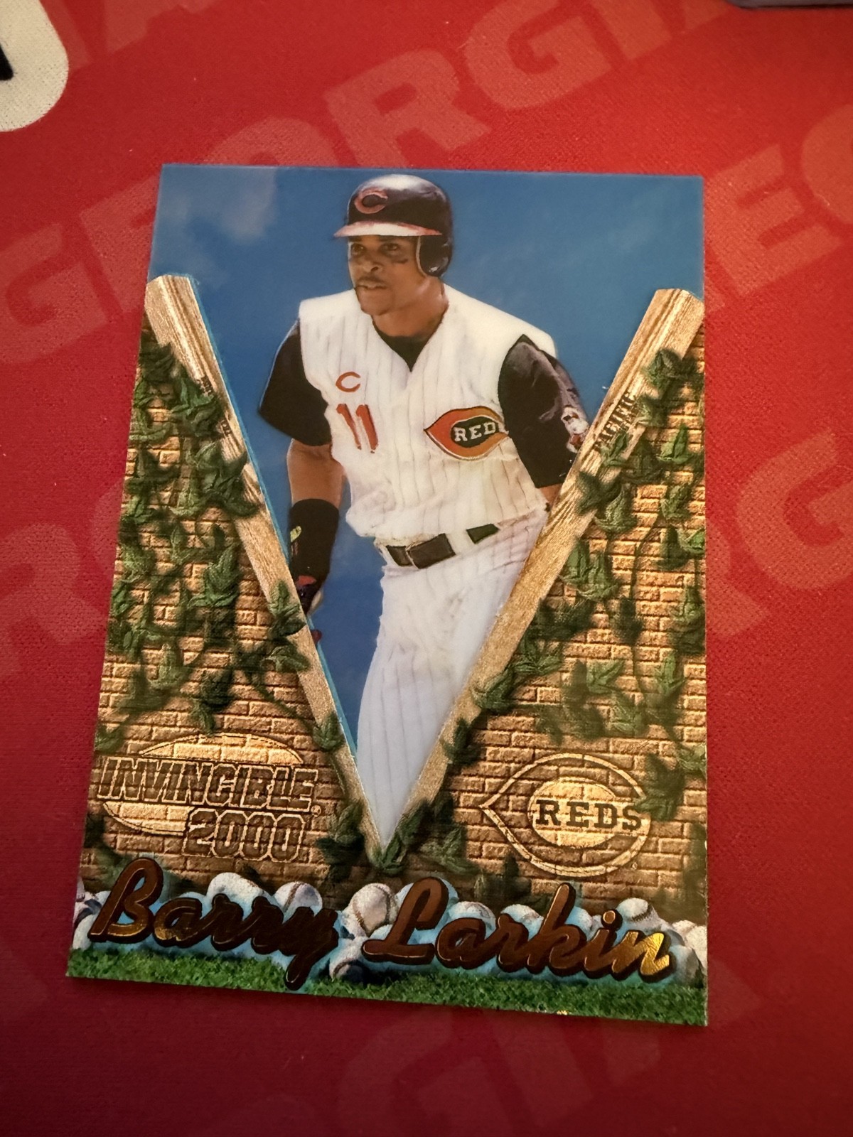 Barry Larkin #42 2000 Pacific Invincible Baseball