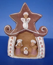 VTG Nativity Handmade Peru Terra Cotta Pottery Standing Manger Scene 4.5" Tall