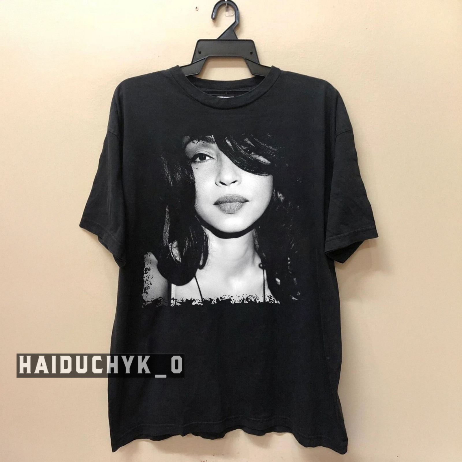 Sade Adu Graphic Tshirt, Vintage Sade Unisex Black T-shirt Size S-5XL