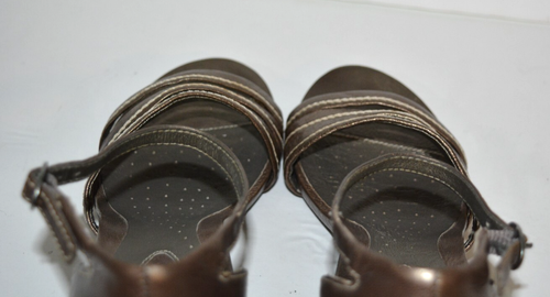 CLARKS ARTISAN BRONZEFARBENE DAMEN-RIEMCHENSANDALEN AUS LEDER MIT KEILABSATZ GRÖSSE 6,5 M * IN EINWANDFREIEM ZUSTAND * - Bild 7 von 12