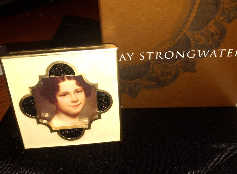 Jay Strongwater  Garrett cameo frame nib 150.00