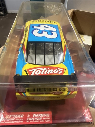 Bobby Labonte 1:24 Scale Winners Circle 2008 Cheerios Pillsbury 1:24 Scale Car - Picture 4 of 7