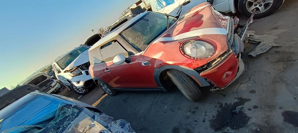 Консоль передний напольный подлокотник с Bluetooth подходит для 14-18 MINICOOPER 2374307 - Изображение 2 из 4