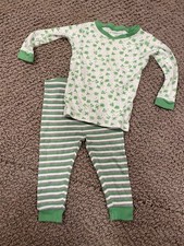 Burt  s Bees Baby Shamrock St Patrick's Pajamas