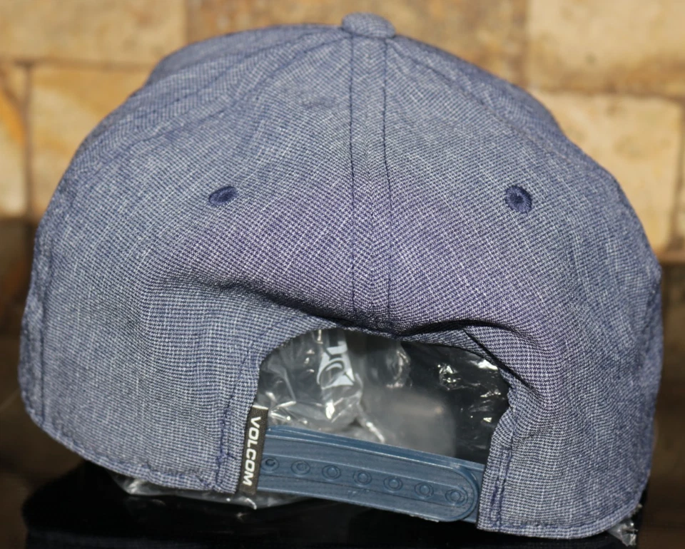 Men's Hat Volcom Blue Hat Snapback One Size Snapback Adjustable NWOT's - Image 3 of 4