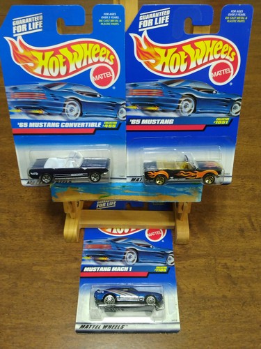 Hot Wheels Mustang Lote Mustang Mach 1 y 2 65 Mustang Convertibles Llama Azul Nuevo en Paquete - Imagen 1 de 11