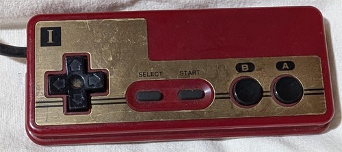 Coppia controller Nintendo Famicom originali OEM testati funzionanti NES venditore USA - Foto 4 di 6