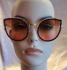Fashion Designer Flat Lens Women's Cat Eye Sunglasses Shades Modern Style Fancy