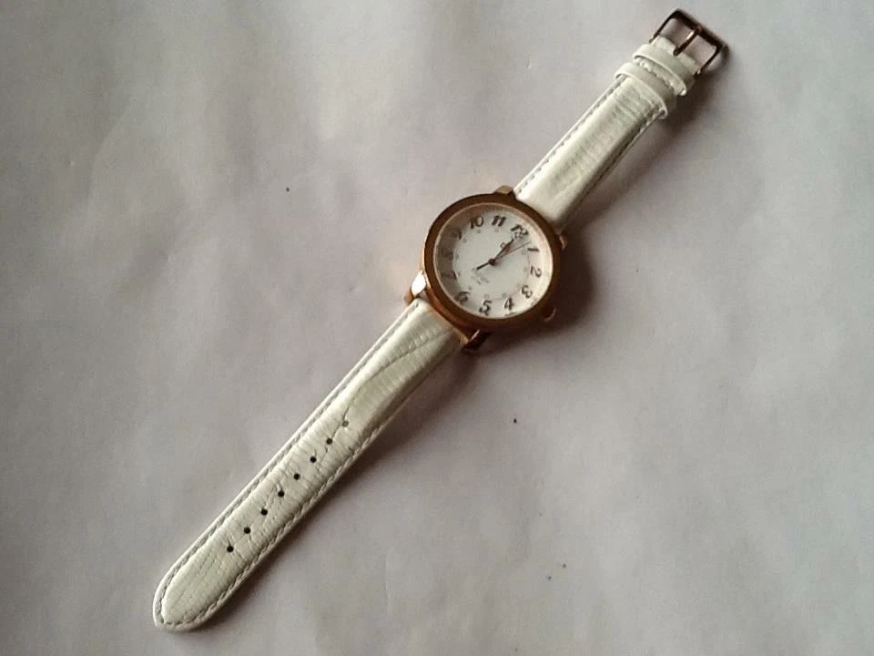 Pre owned Tommy Hilfiger Ladies Olivia Rose Watch. White dial TH.186.3.34.1281
