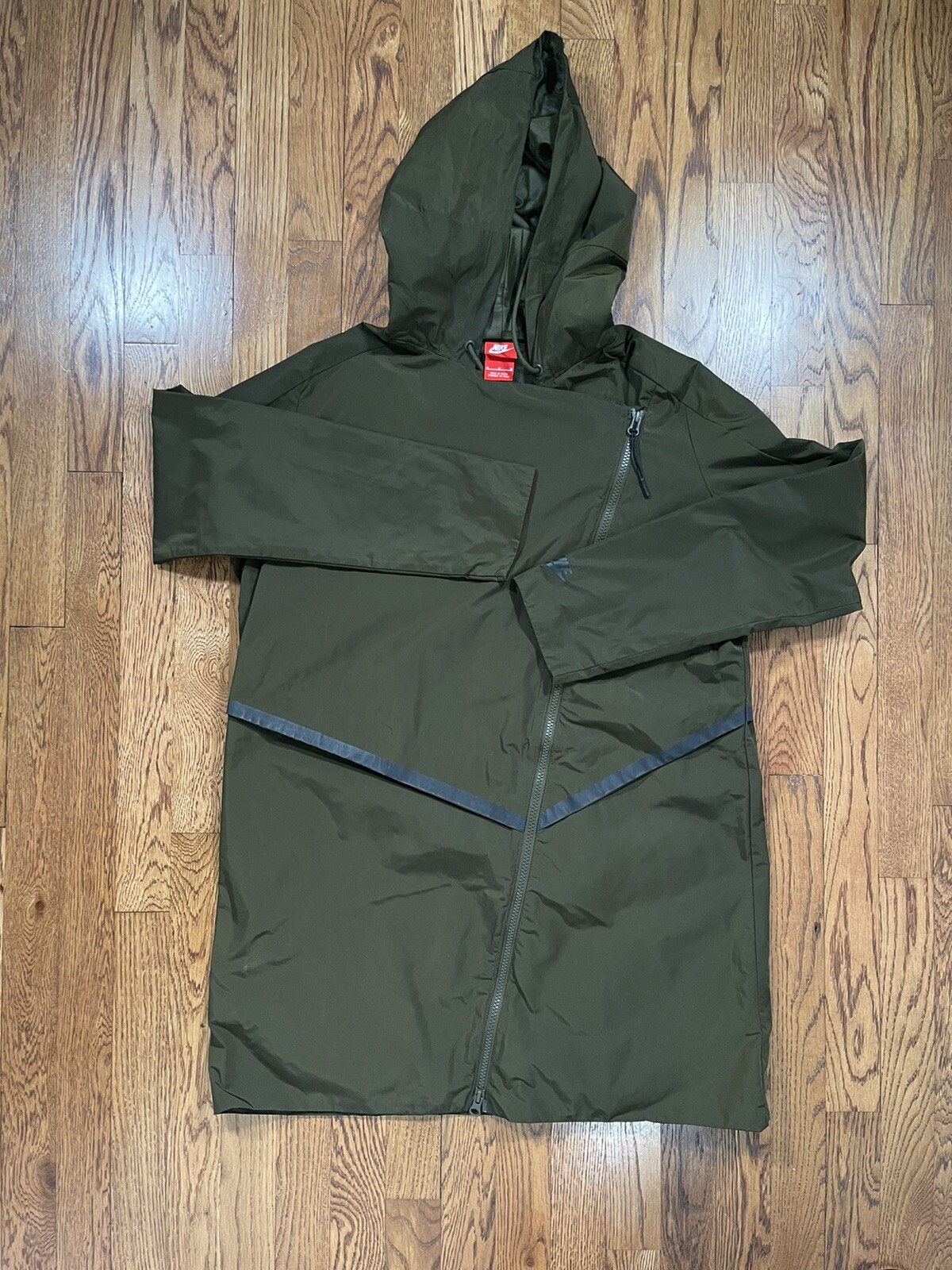 Womens Nike Asymmetrical Olive Green Tech Jacket Size… Gem