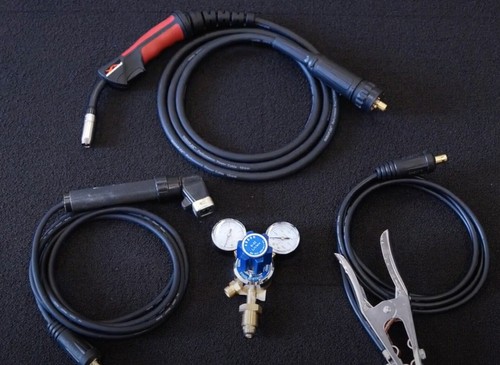 UNIMIG Viper 185 Mig / Tig / Stick Bundle - Welder + 17V Tig Torch + Mig Torch - Picture 5 of 11