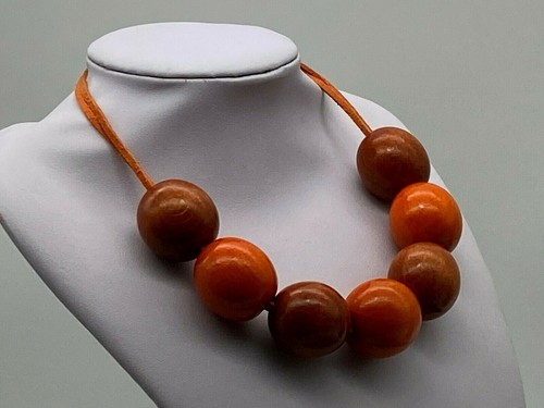 Beautiful Vintage Orange/Brown Wood Leather Strap Necklace 45 cm Long 80'