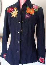 Vintage denim pearl snap embroidered flower western hippie shirt/jacket