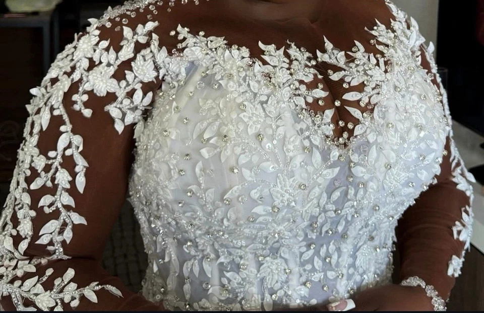 Luxury Lace Mermaid Wedding Dress w/ Long Train & Illusion Sleev - Image 2 of 4