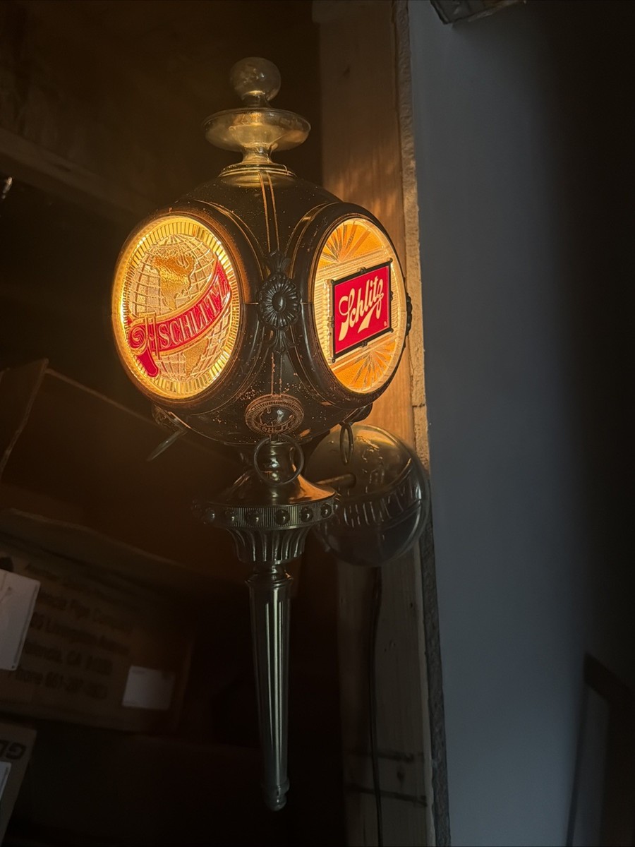 VINTAGE 1972 SCHLITZ BEER LIGHT UP WALL SCONCE 21” X 7” X 7” SIGN