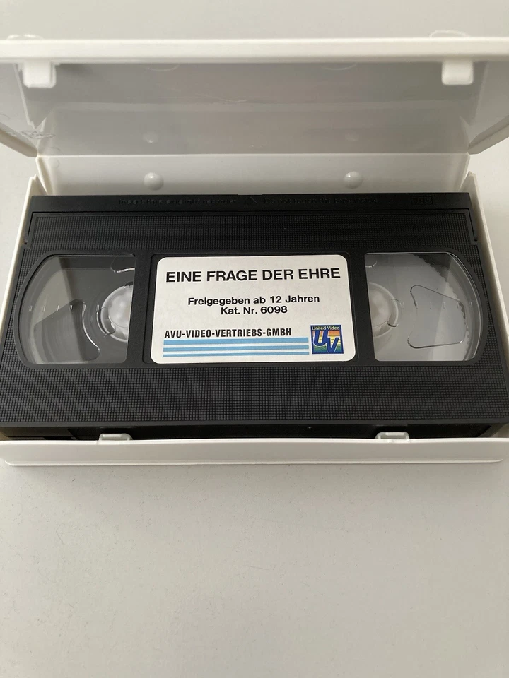 VHS Kassette Film To Cruise „Eine Frage der Ehre“ Gebraucht aus privater Sammlu - Bild 4 von 4