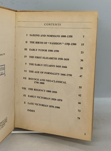 Junior Heritage Books Costume, James Laver 1956 Hardback - Bild 7 von 11