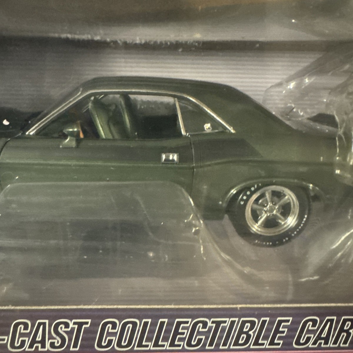 1:18 1970 Dodge Challenger T/A 340 Six Pack Highway 61 Green