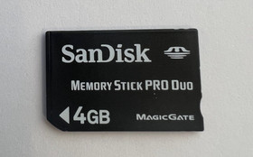 Sony PSP 3000 Radiant Red OEM + official 4GB Memory + Charger - Good Condition