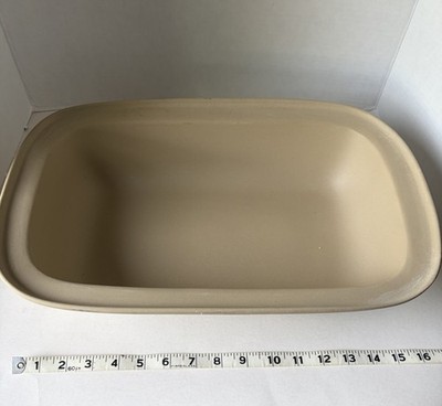 The Pampered Chef Family Heritage Classics Stoneware Rectangle Baking Dish Beige