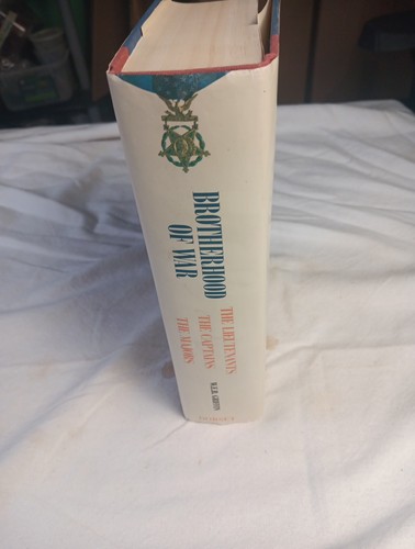 W.E.B. Griffin Brotherhood of War 3 in 1 Book Lieutenants Captains Majors HCDJ - Picture 9 of 15