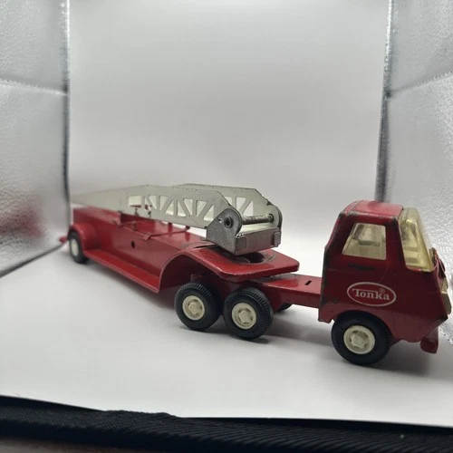 Vintage Tonka Mini Hook & Ladder Fire Truck Pressed Steel Very Good Condition