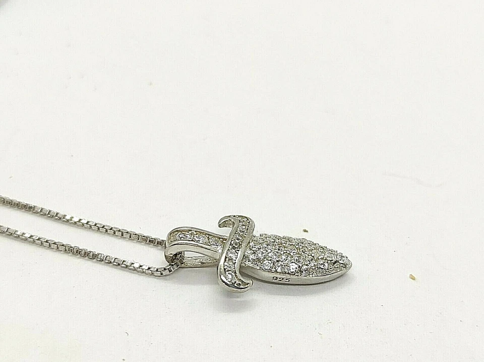 CIONDOLO in argento 925/1000 con zirconi bianchi +catenina omaggio . - Immagine 2 di 4