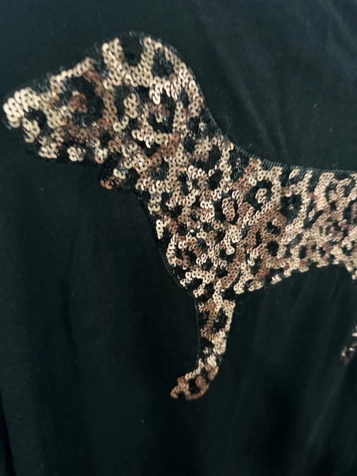 Blusa Victoria’s Secret rosa preta chita bling cachorro gola V L dificilmente usada - Imagem 3 de 4