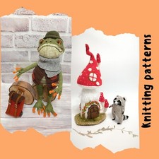 Knitting patterns for toys, frog with suitcase, raccoon with mushroom house