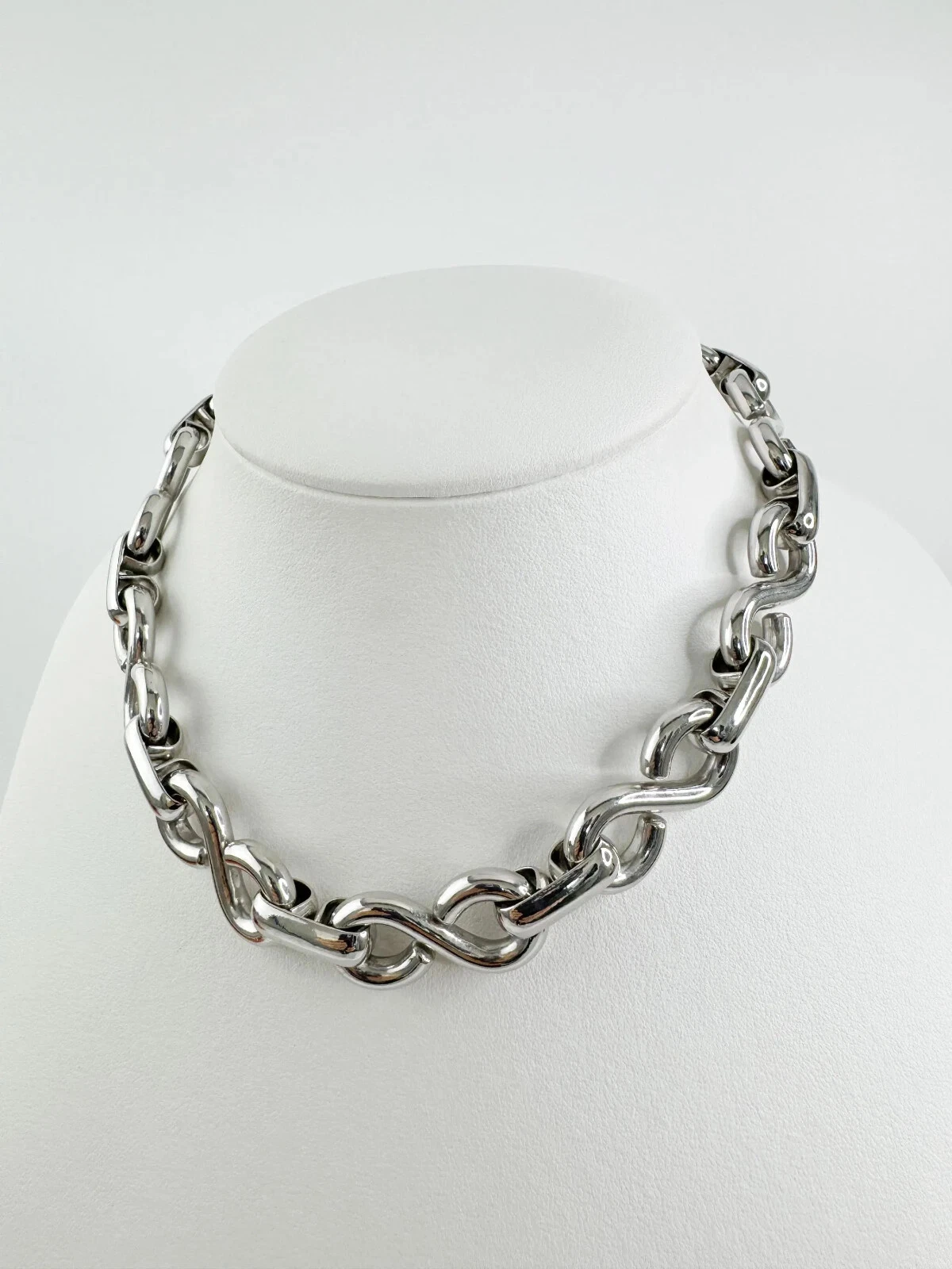 Collana Christian Dior Germania 1972 catena infinito tono argento girocollo vintage