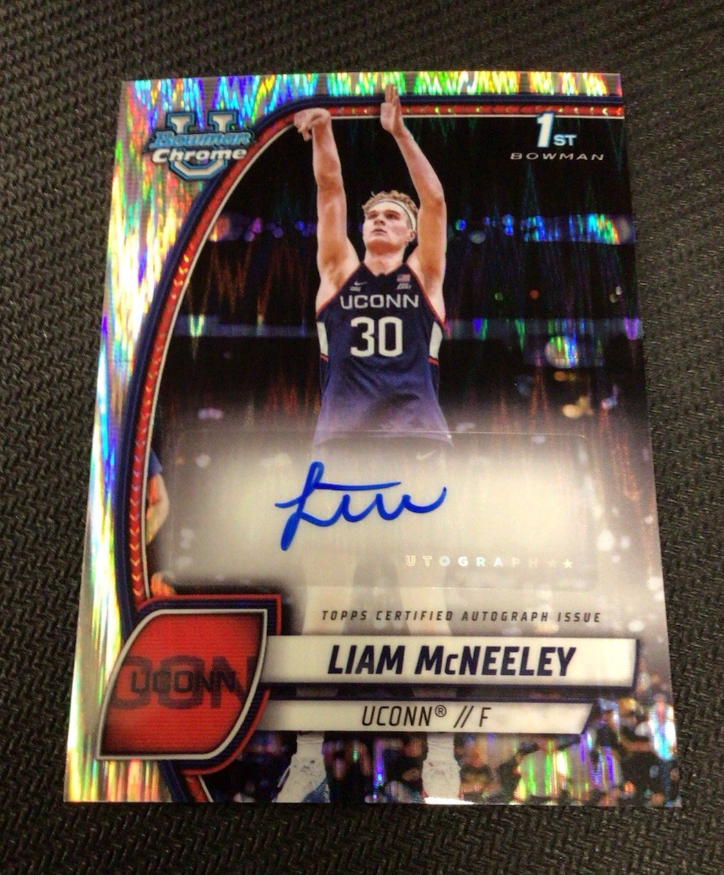 2024-25 Bowman Chrome U 1st Liam McNeeley Stealth Refractor Auto Uconn 