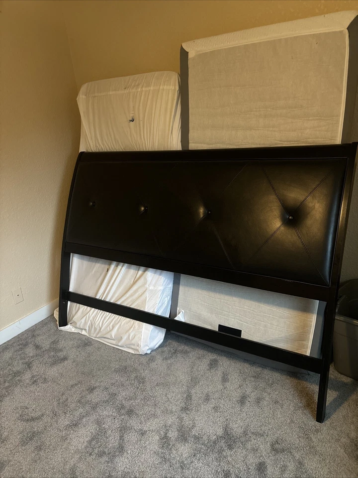 Cabecero de cuero king Foto 2 de 2