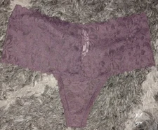 New VS wide lace thong Panty Size Small Mauve Berry 