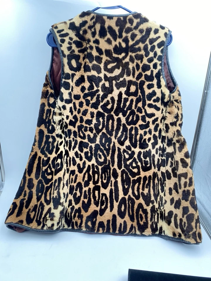 Biber Furs, Genuin Kangaroo Vest, Sidney AUS Leopard print VTG - Image 2 of 4