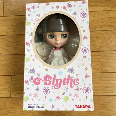 Takara Tomy Neo Blythe White Magic Night Fashion Doll With Box From Japan New
