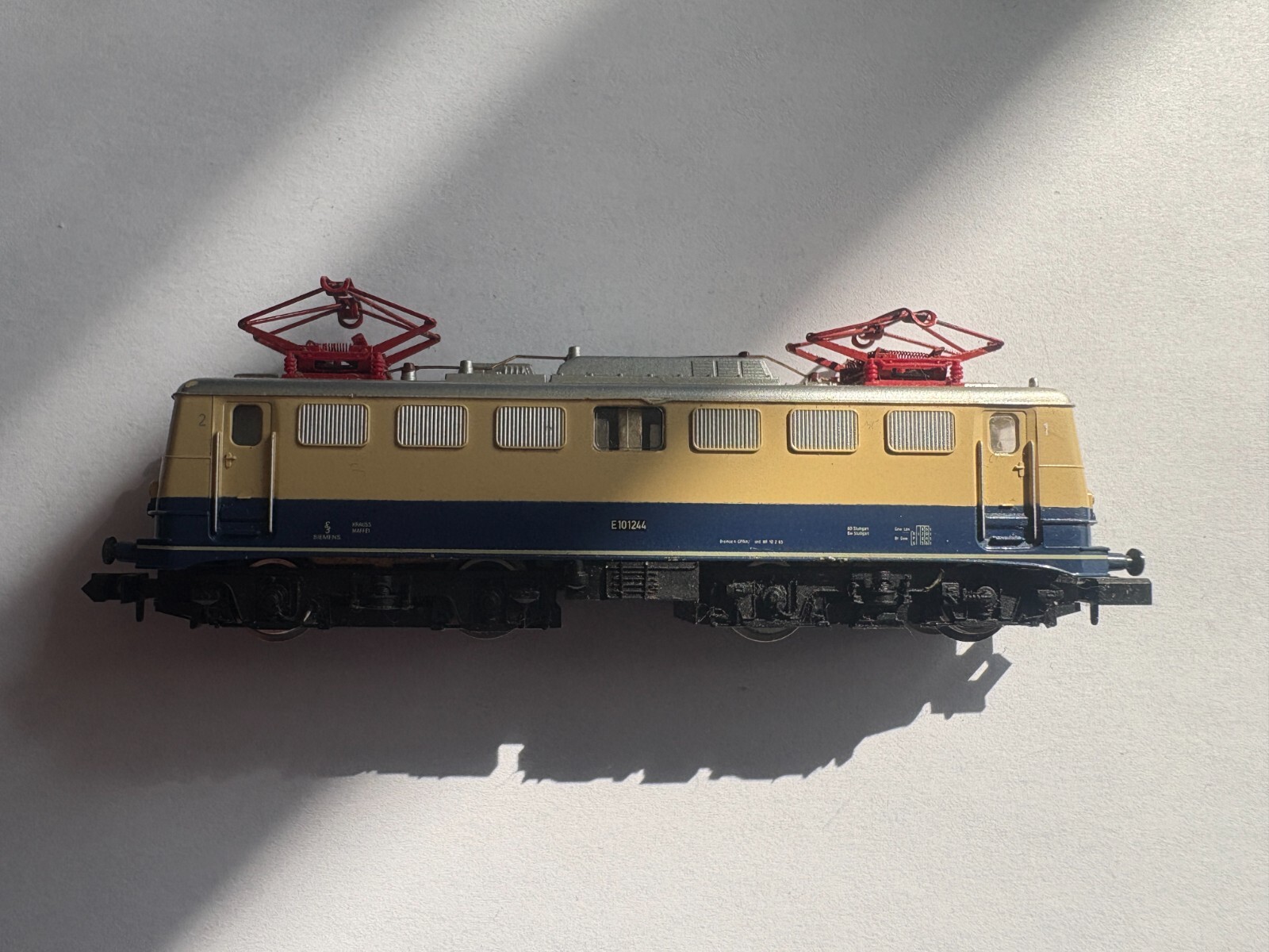 Picture 1 of 6