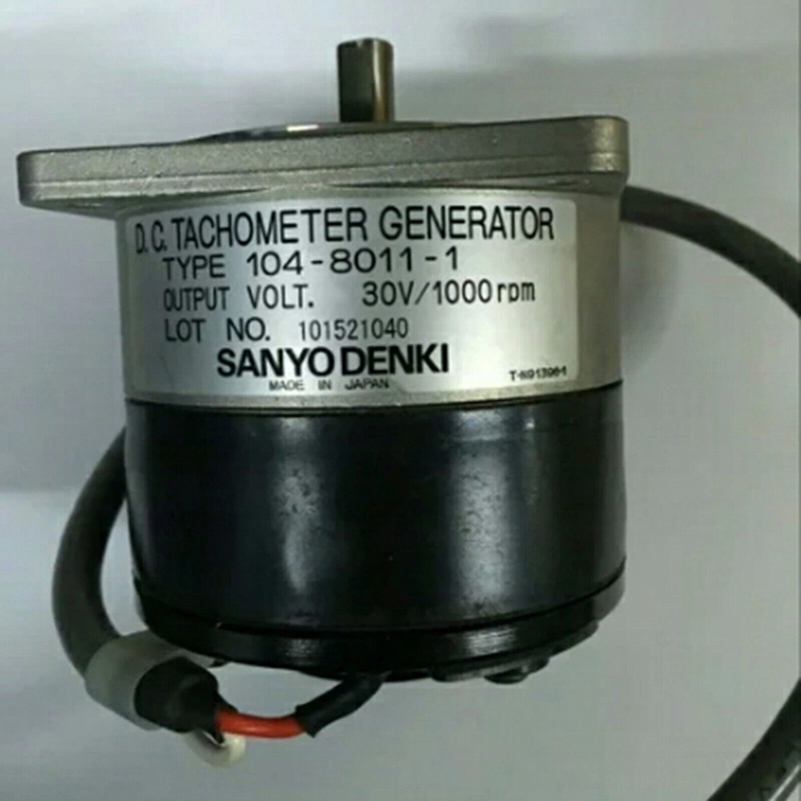 1PC Sanyo DENKI 104-8011-1 10480111 Tacho Gen New Expedited