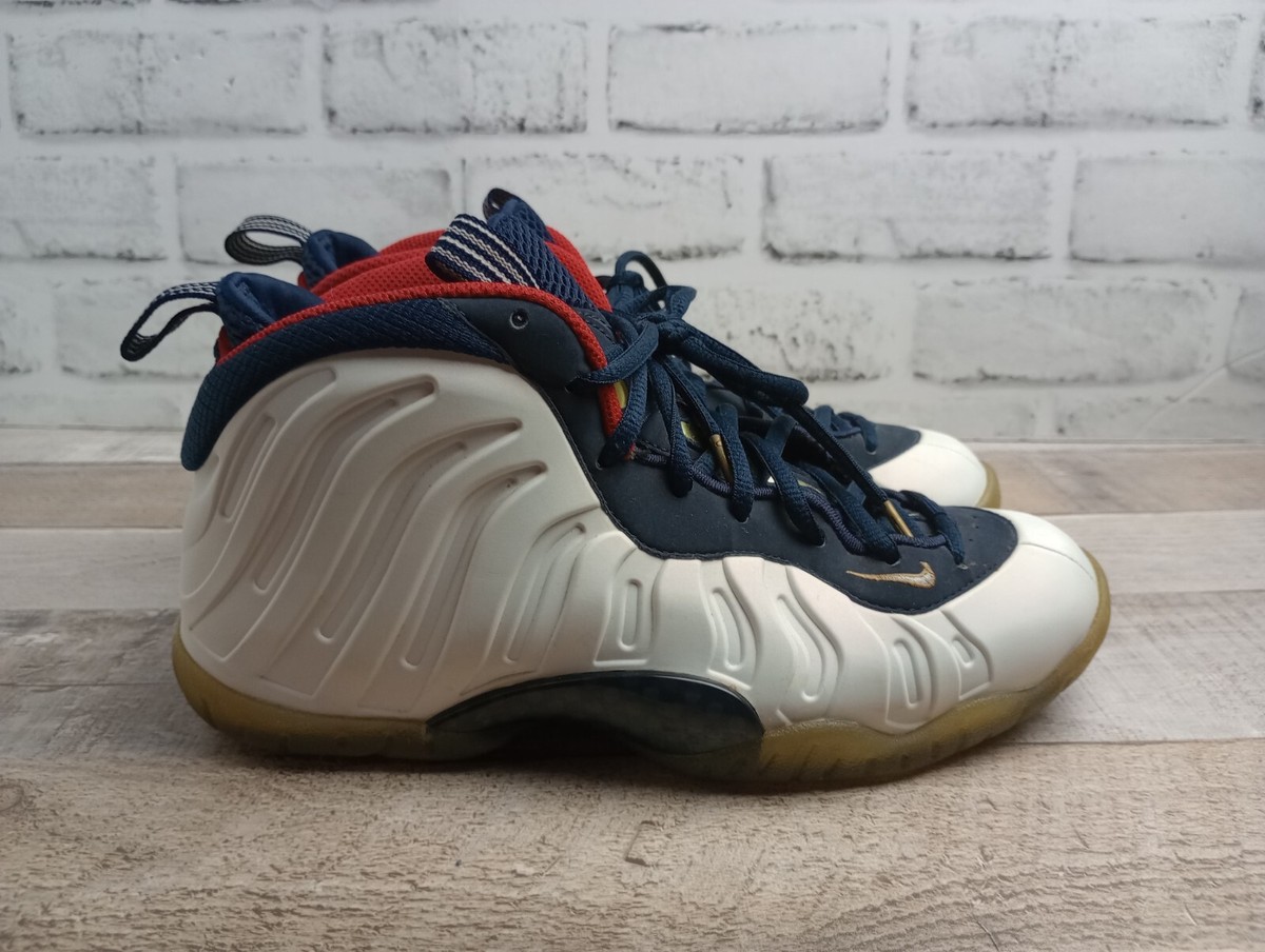 galaxy phone posits shoes