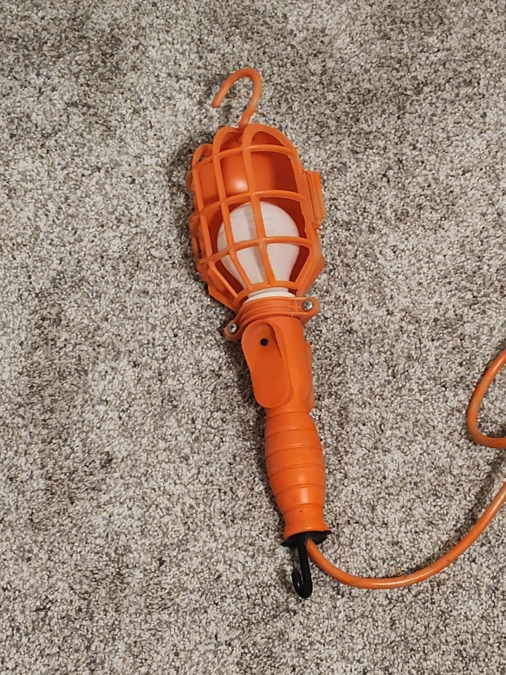 Multiple Work Lights for Garage Workshop - Image 3 of 4