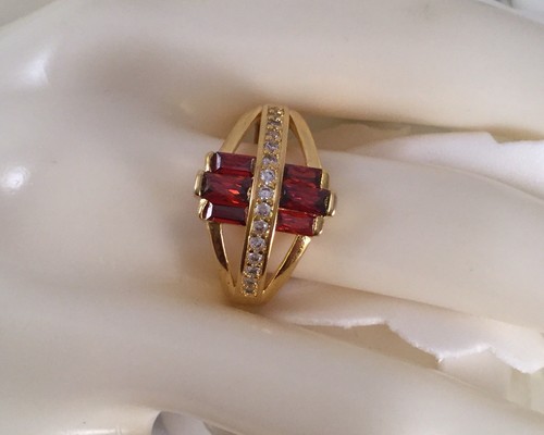 Vintage Jewelry Gold Ring with Rubies White Sapphires Antique Deco Jewellery - Picture 2 of 9