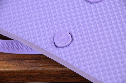 Womens flip flops Purple Peace Love NWT soles X L 10.5M (H) - Picture 6 of 6