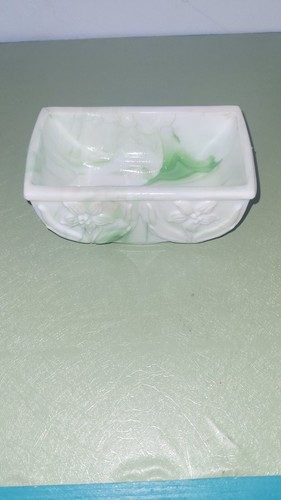 Slag Glass Akro Agate Planter/Dresser Box Green and White Flower Embossed - Picture 2 of 21
