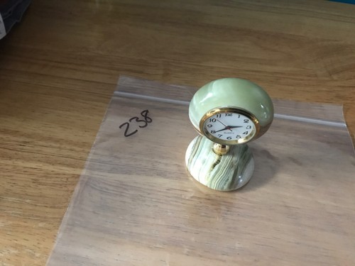 Miniature Quartz clocks and other makes. Over 100 clocks - Foto 449 di 470