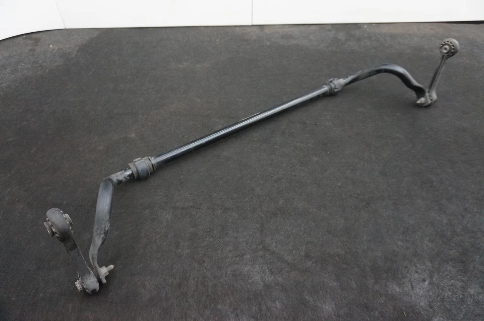 Barra estabilizadora antivuelco de suspensión delantera OEM 8W0411309 Audi S5 B9 2018-24 Foto 4 de 4