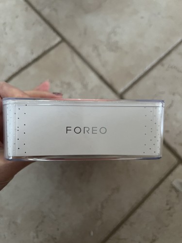 FOREO Luna 4 2-In-1 Smart Facial Cleansing & Firming Device (Balanced Skin) New - Picture 5 of 5