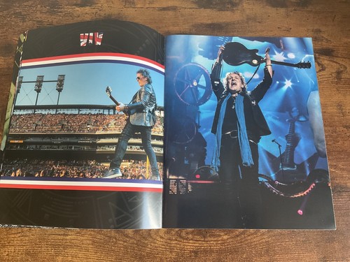 Def Leppard 2018 - Hysteria Tour Programme. - Picture 5 of 15